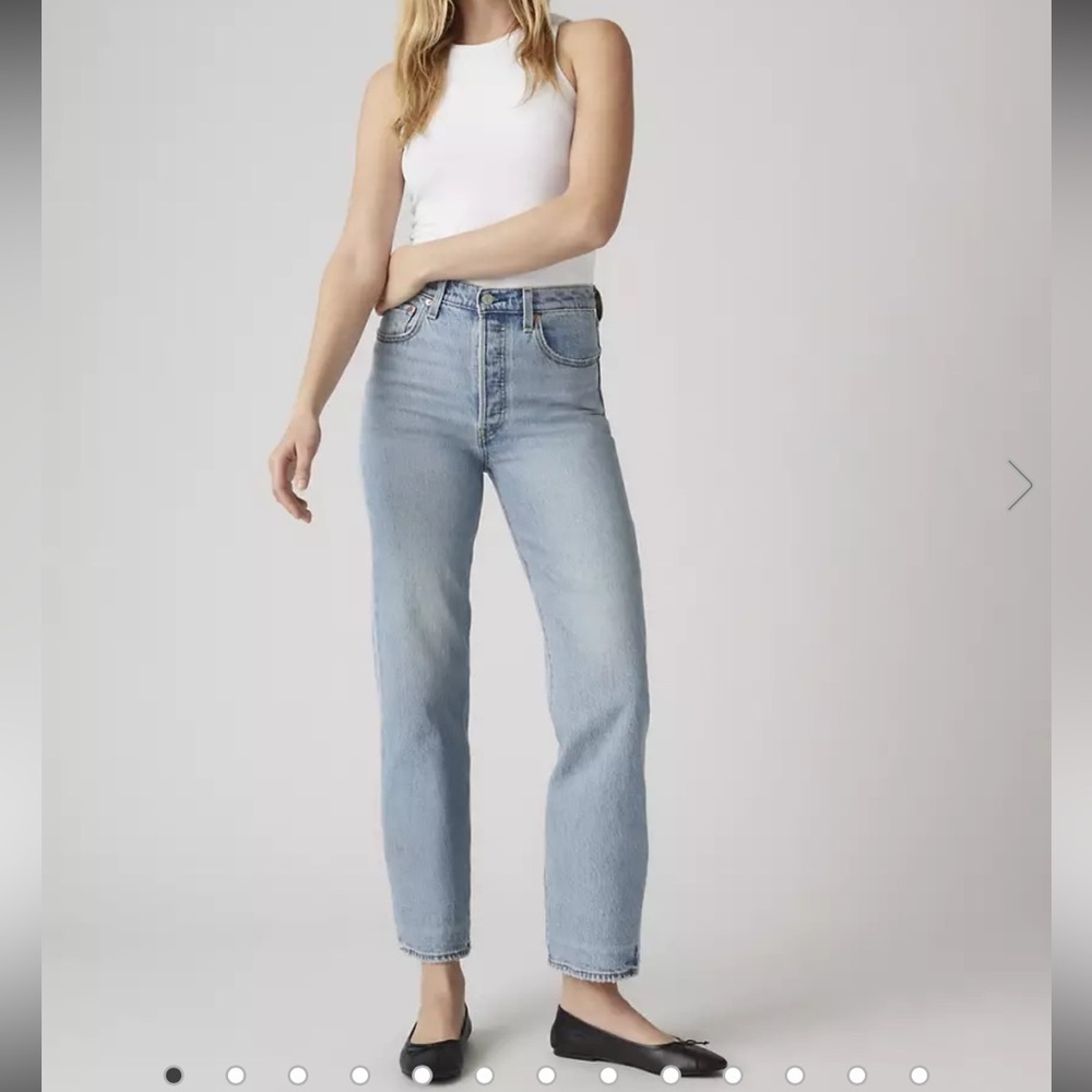 LEVIS -Premium RIBCAGE STRAIGHT ANKLE WOMEN'S JEANS size 29